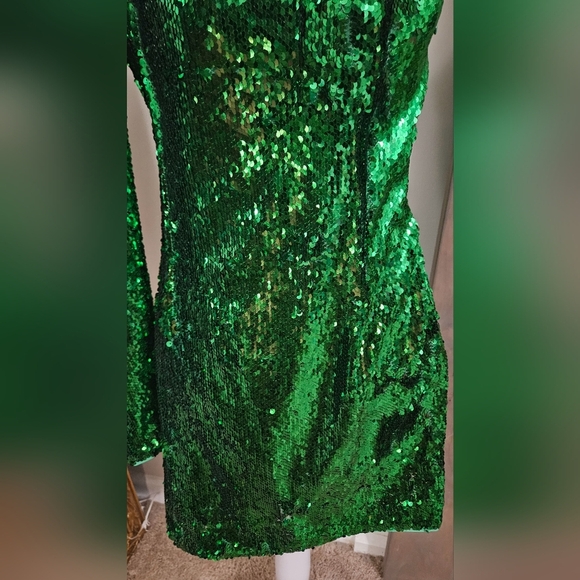 NBD Rihanna Sequin Mini Dress in Bright Green One Sboulder. Size Small - Picture 7 of 13